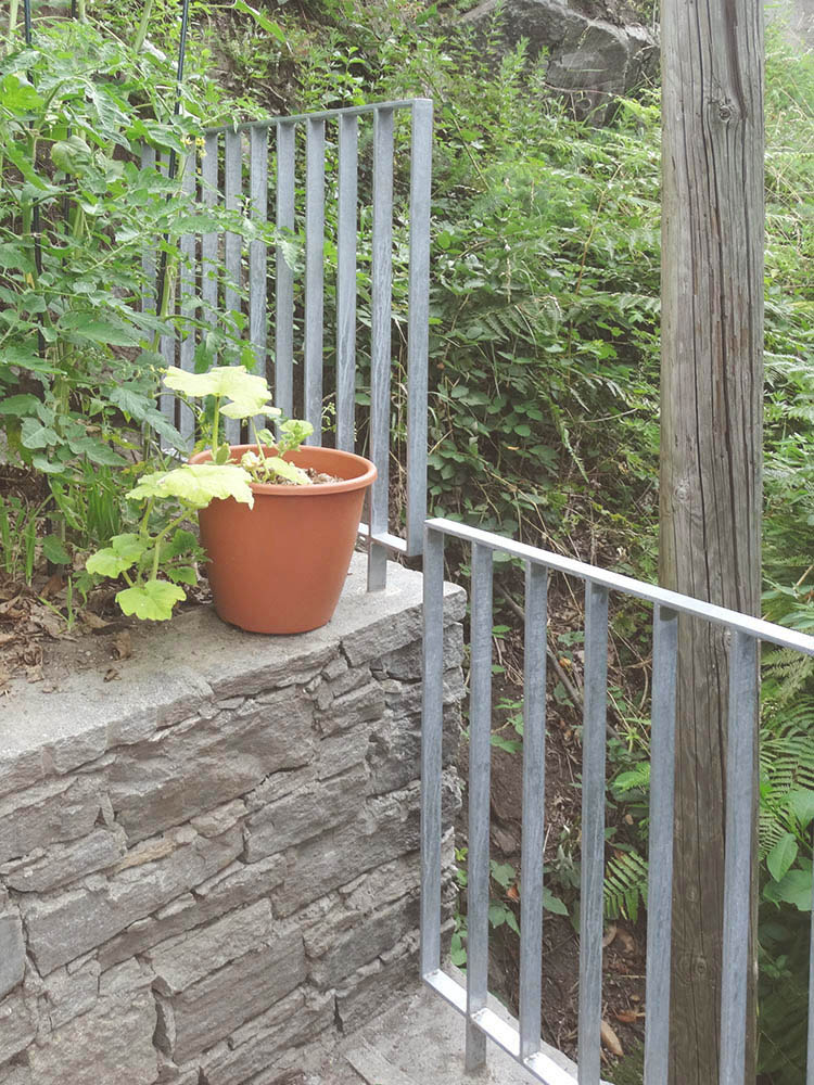 immagine di righiera zincata a bagno